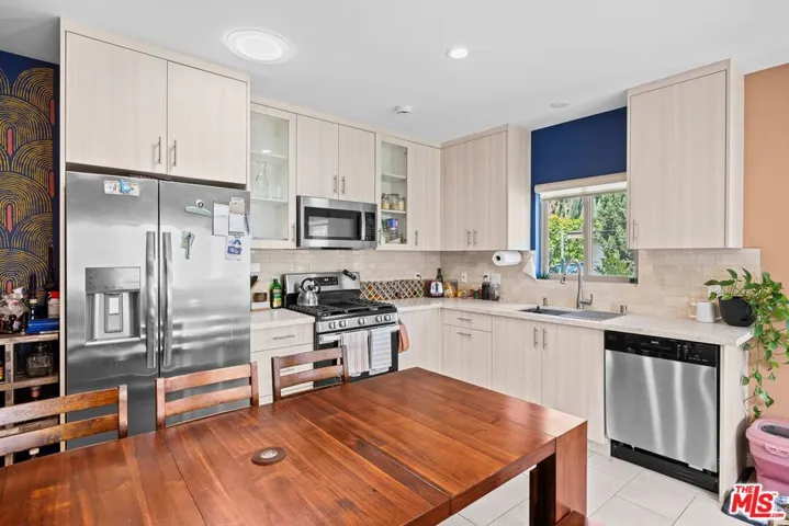 4129 Chevy Chase Drive, Los Angeles, California 90039