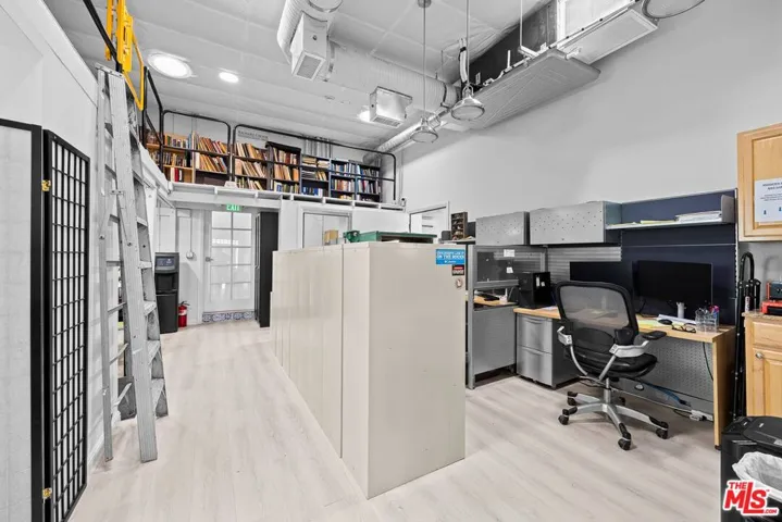 4129 Chevy Chase Drive, Los Angeles, California 90039