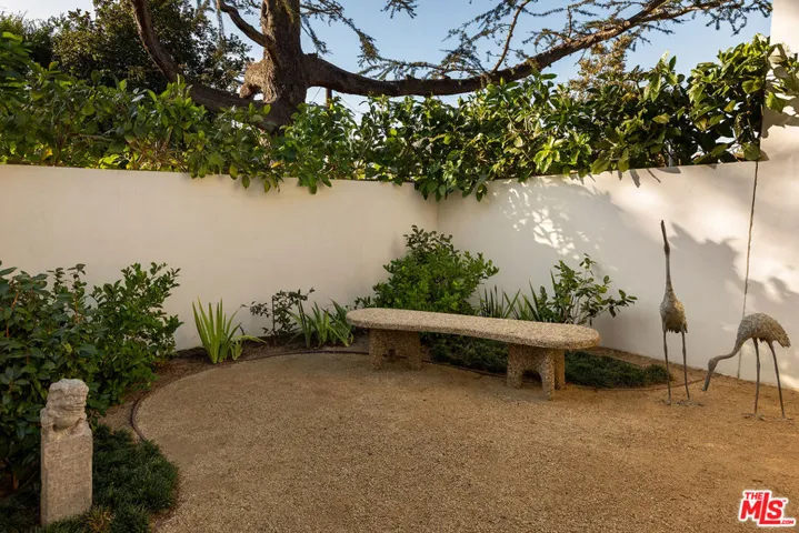 Walled garden off primary