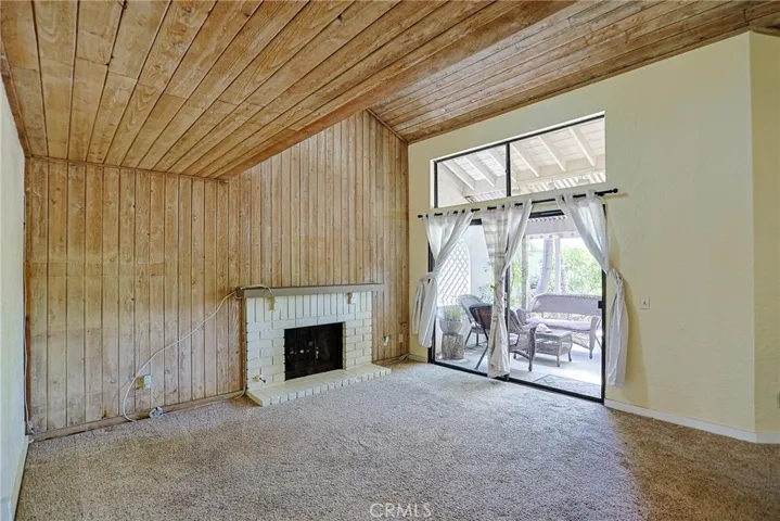 444 Bryson Springs, Costa Mesa, California 92627