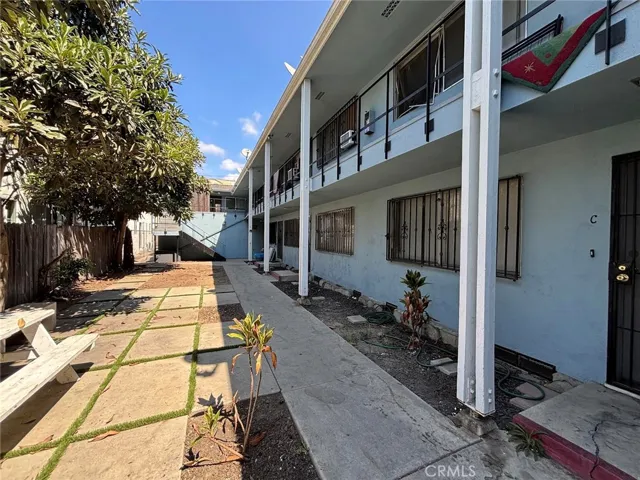 723 E 6th, Long Beach, California 90802
