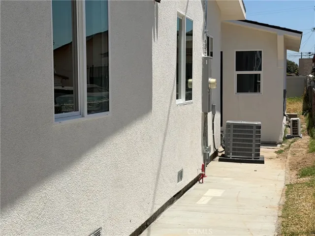 1028 S Gage, Los Angeles, California 90023