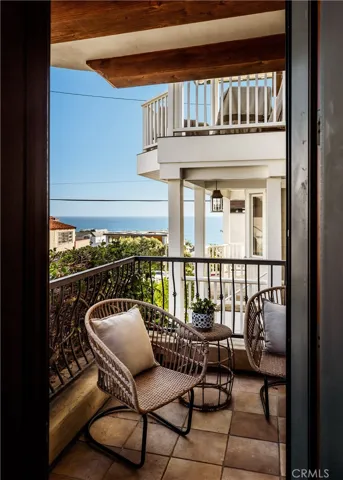 221 3rd, Manhattan Beach, California 90266