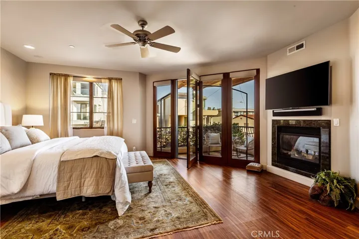 221 3rd, Manhattan Beach, California 90266