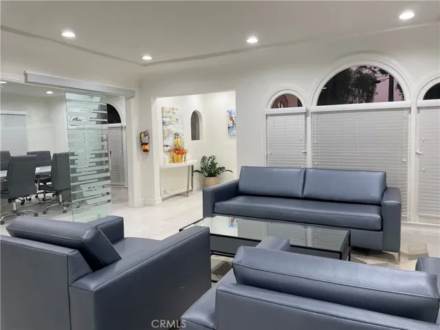 9345 Magnolia Ave, Riverside, California 92503