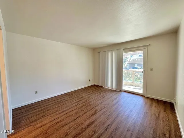 large (16)