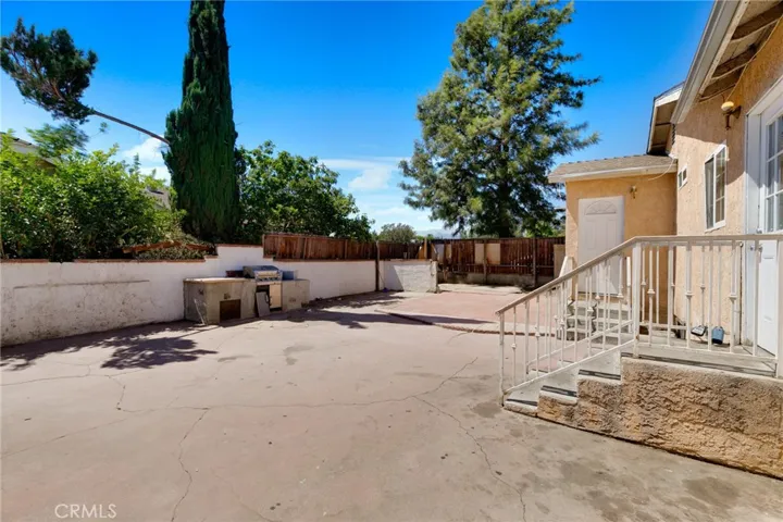 535 N Allyn, Ontario, California 91764