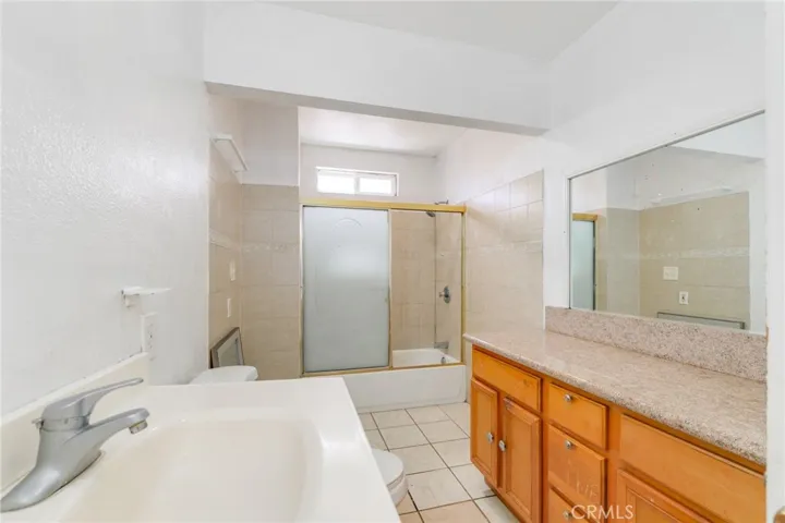535 N Allyn, Ontario, California 91764