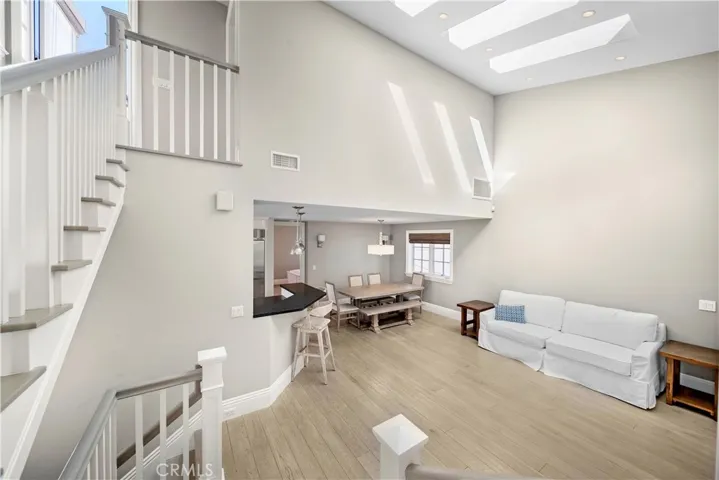 515 1/2 Narcissus Avenue, Corona Del Mar, California 92625
