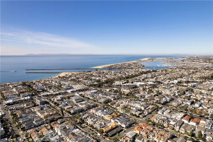 515 1/2 Narcissus Avenue, Corona Del Mar, California 92625