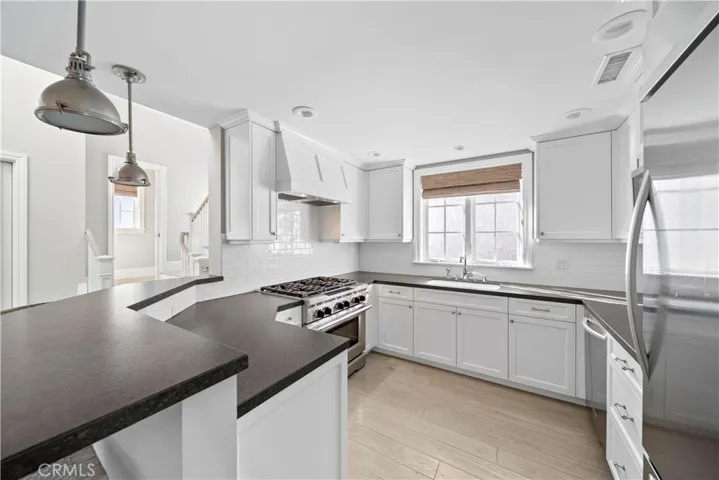 515 1/2 Narcissus Avenue, Corona Del Mar, California 92625