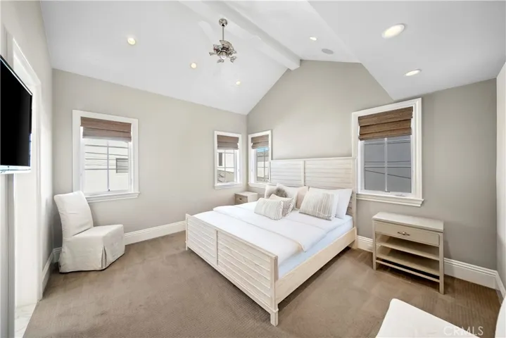 515 1/2 Narcissus Avenue, Corona Del Mar, California 92625