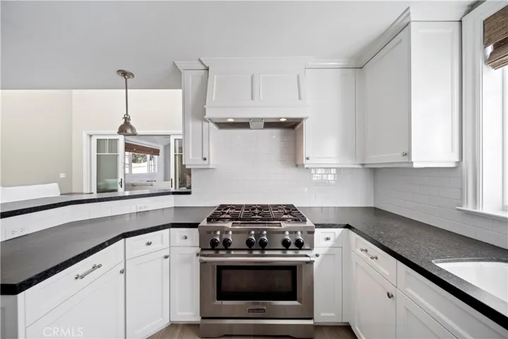 515 1/2 Narcissus Avenue, Corona Del Mar, California 92625