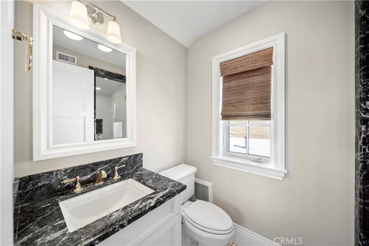 515 1/2 Narcissus Avenue, Corona Del Mar, California 92625