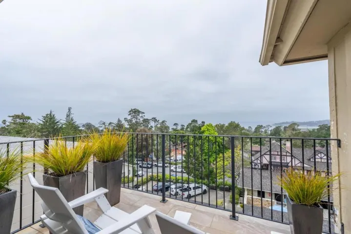 0 Mission 3 Nw Of 4th Avenue 5, Carmel, California 93921