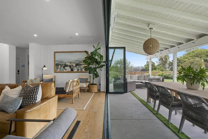 427 El Sueno, Solana Beach, California 92075