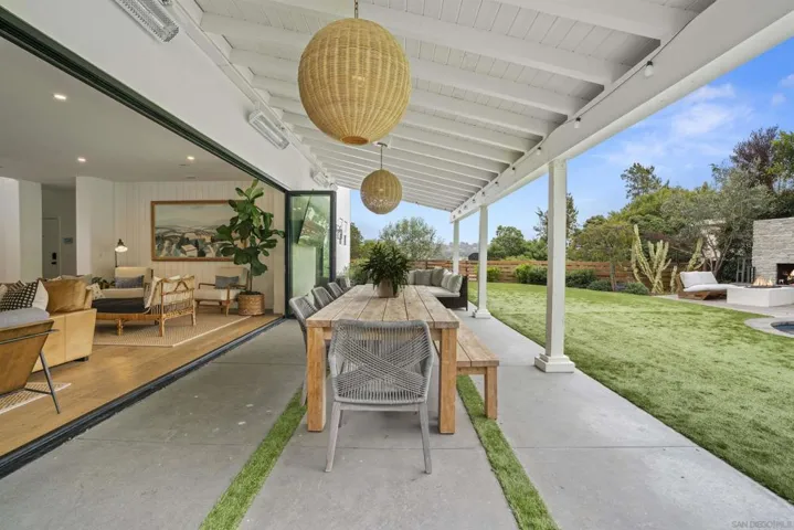 427 El Sueno, Solana Beach, California 92075