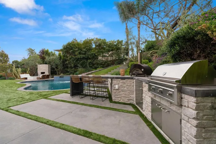 427 El Sueno, Solana Beach, California 92075