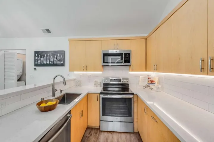 860 Boardwalk Place, Redwood City, California 94065
