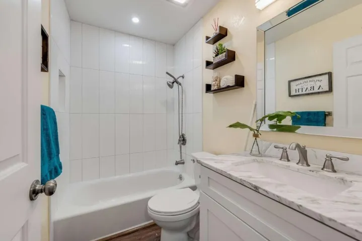 860 Boardwalk Place, Redwood City, California 94065