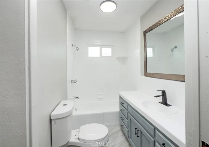 5245 Navarro, Los Angeles, California 90032