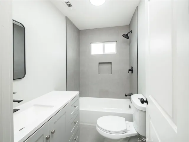 5245 Navarro, Los Angeles, California 90032