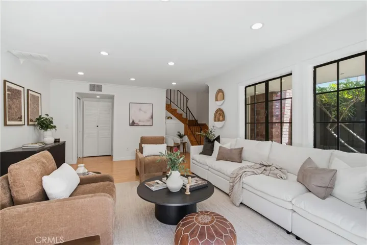 1429 Valley View Road 32, Glendale, California 91202