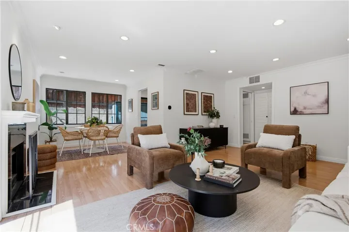 1429 Valley View Road 32, Glendale, California 91202