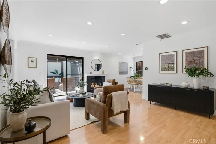 1429 Valley View Road 32, Glendale, California 91202