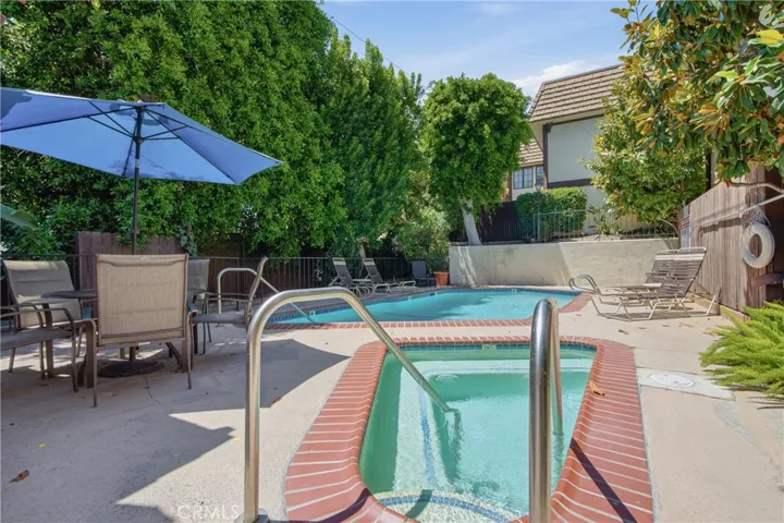 1429 Valley View Road 32, Glendale, California 91202