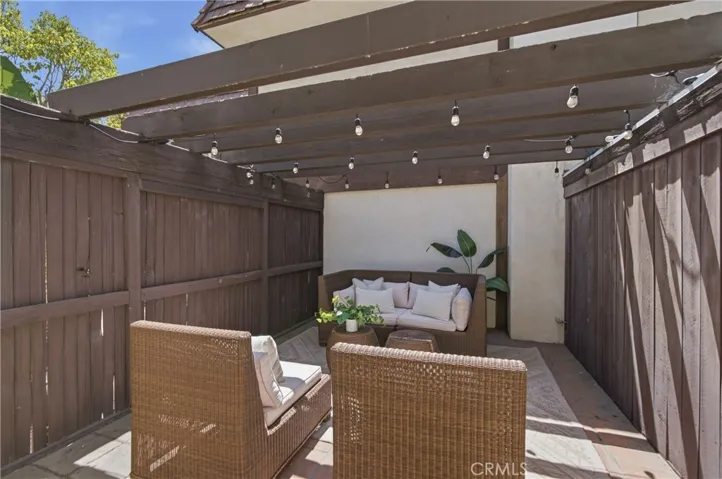 1429 Valley View Road 32, Glendale, California 91202