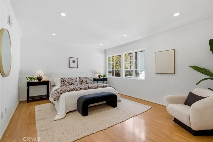 1429 Valley View Road 32, Glendale, California 91202