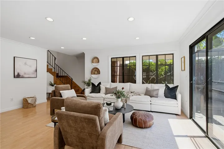 1429 Valley View Road 32, Glendale, California 91202