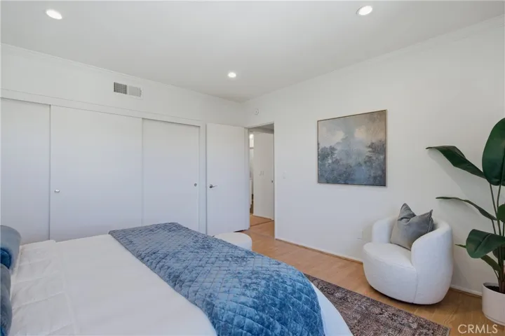 1429 Valley View Road 32, Glendale, California 91202