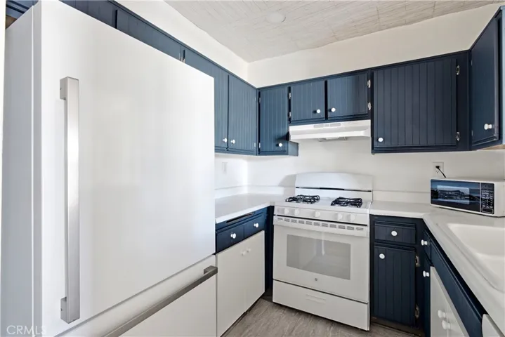 23609 Del Monte Drive 295, Valencia, California 91355