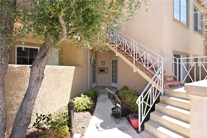 23609 Del Monte Drive 295, Valencia, California 91355