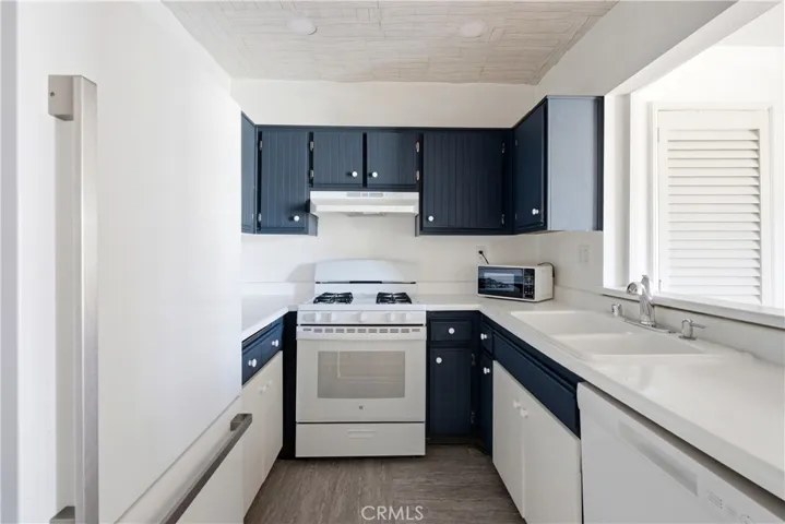 23609 Del Monte Drive 295, Valencia, California 91355