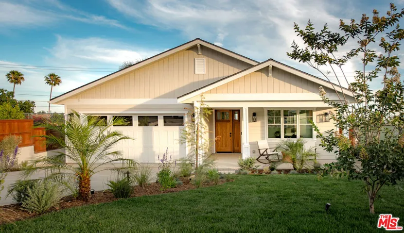 924 E Poppyfields Drive, Altadena, California 91001