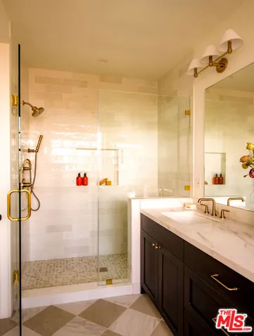 924 E Poppyfields Drive, Altadena, California 91001