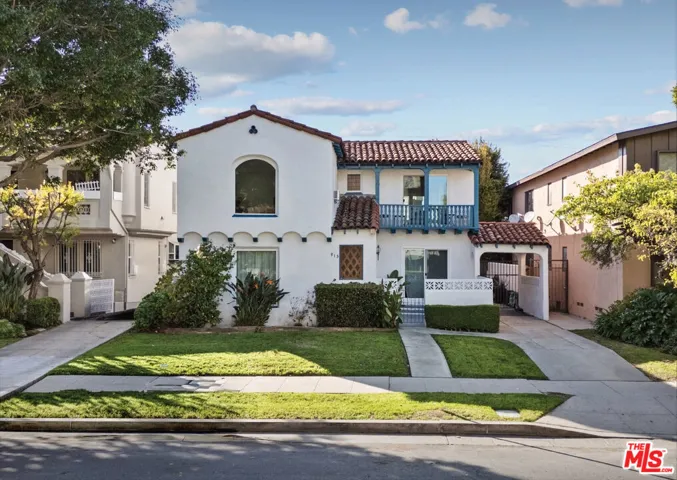 915 S Wooster Street, Los Angeles, California 90035