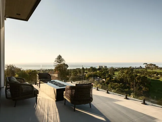 6627 Muirlands Dr, La Jolla, California 92037
