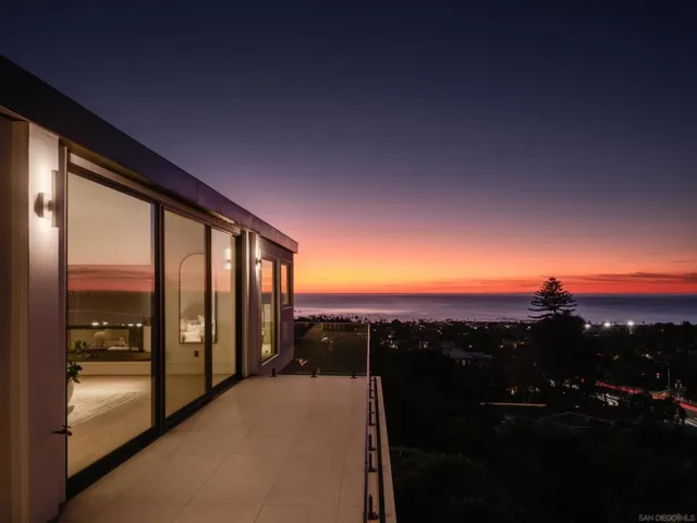 6627 Muirlands Dr, La Jolla, California 92037