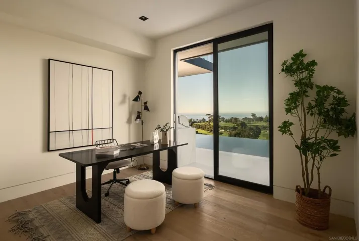6627 Muirlands Dr, La Jolla, California 92037