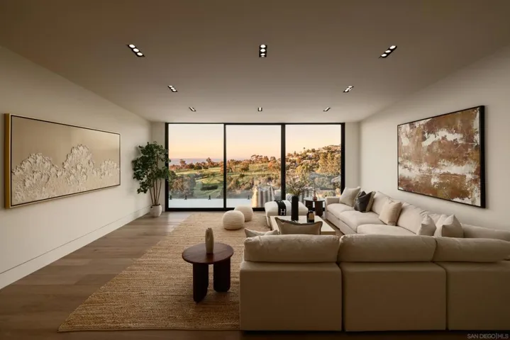 6627 Muirlands Dr, La Jolla, California 92037