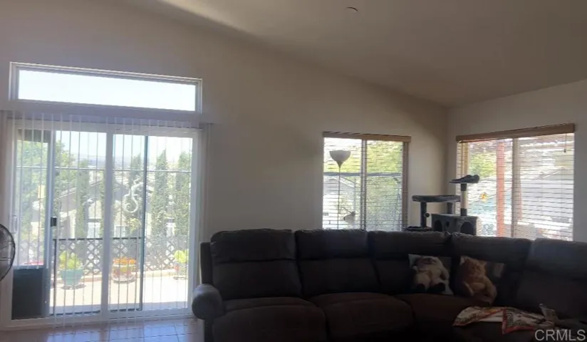 32244 Acorn Trail, Campo, California 91906