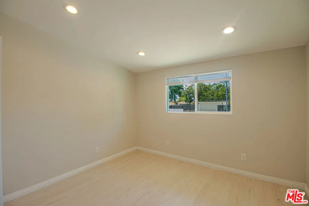 12100 Adelphia Avenue, San Fernando, California 91340 — photo 4