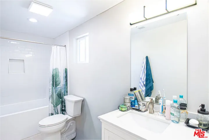 12100 Adelphia Avenue, San Fernando, California 91340