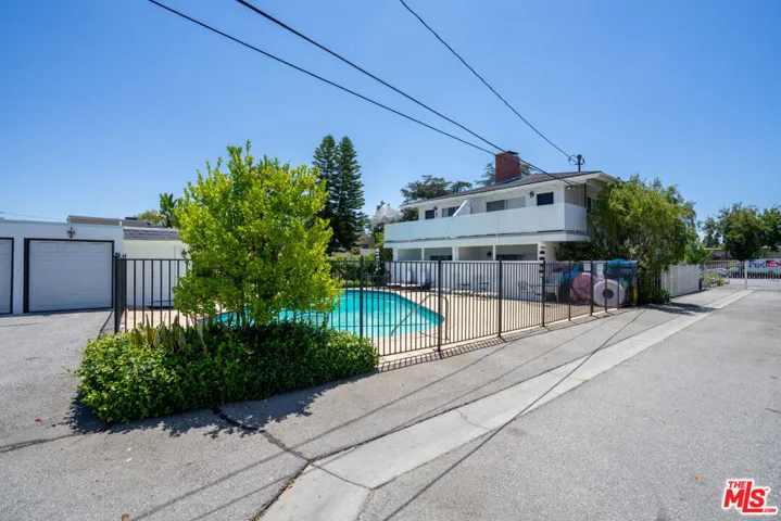 921 W Huntington Drive, Arcadia, California 91007