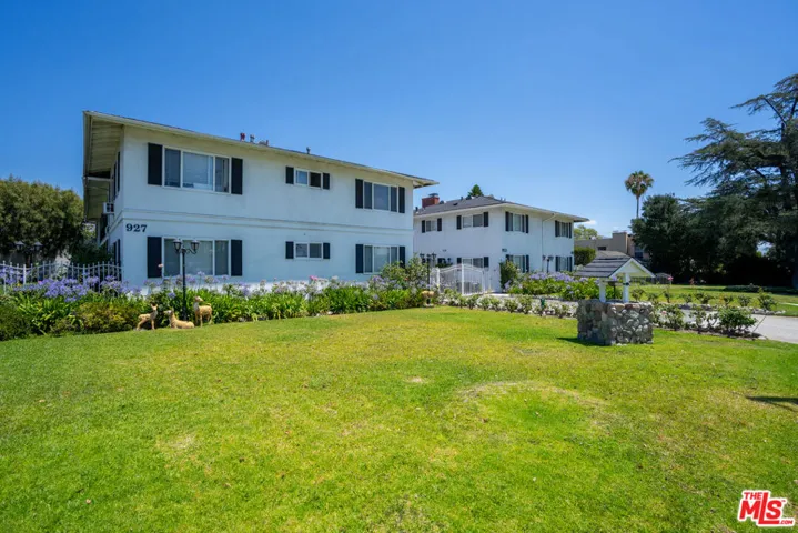 921 W Huntington Drive, Arcadia, California 91007
