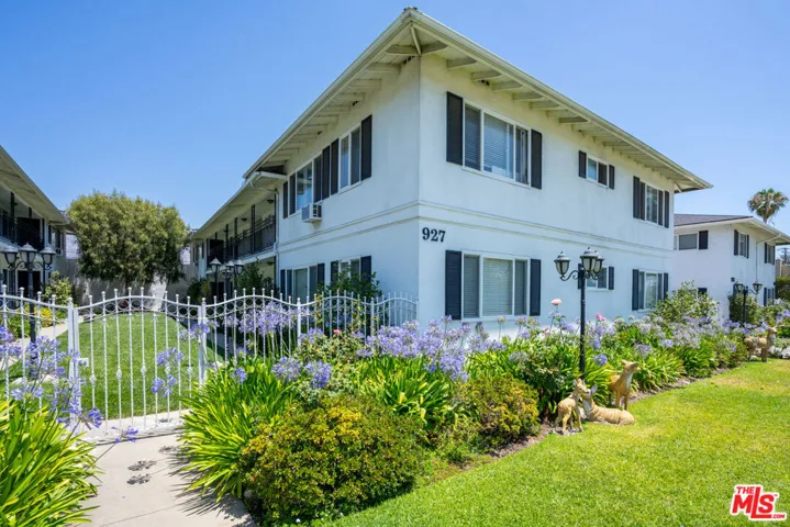 921 W Huntington Drive, Arcadia, California 91007